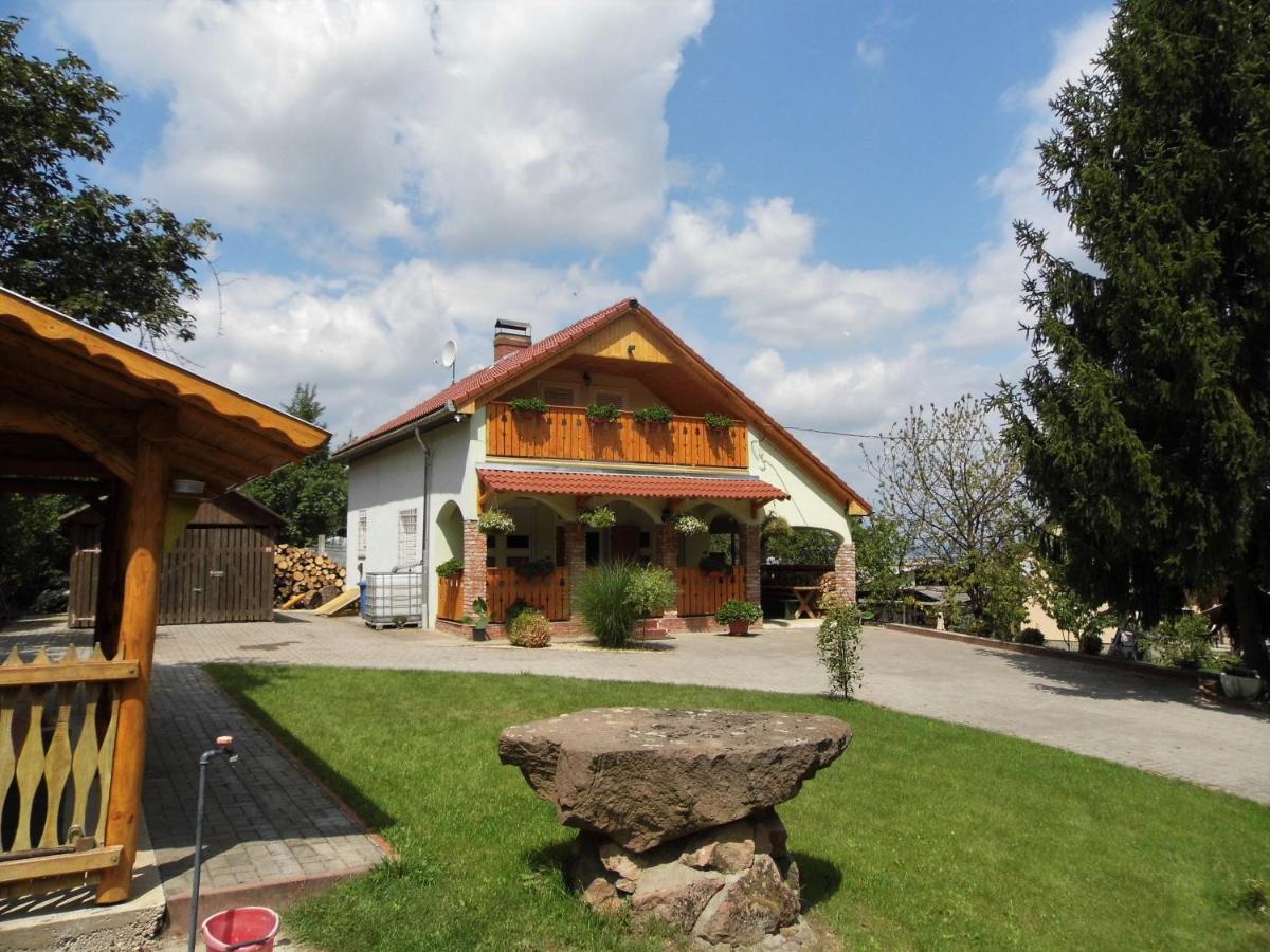 Gergely-Haz, A Volt Peteri Dezsas Vendeghaz Villa Sajoszentpeter Exterior photo
