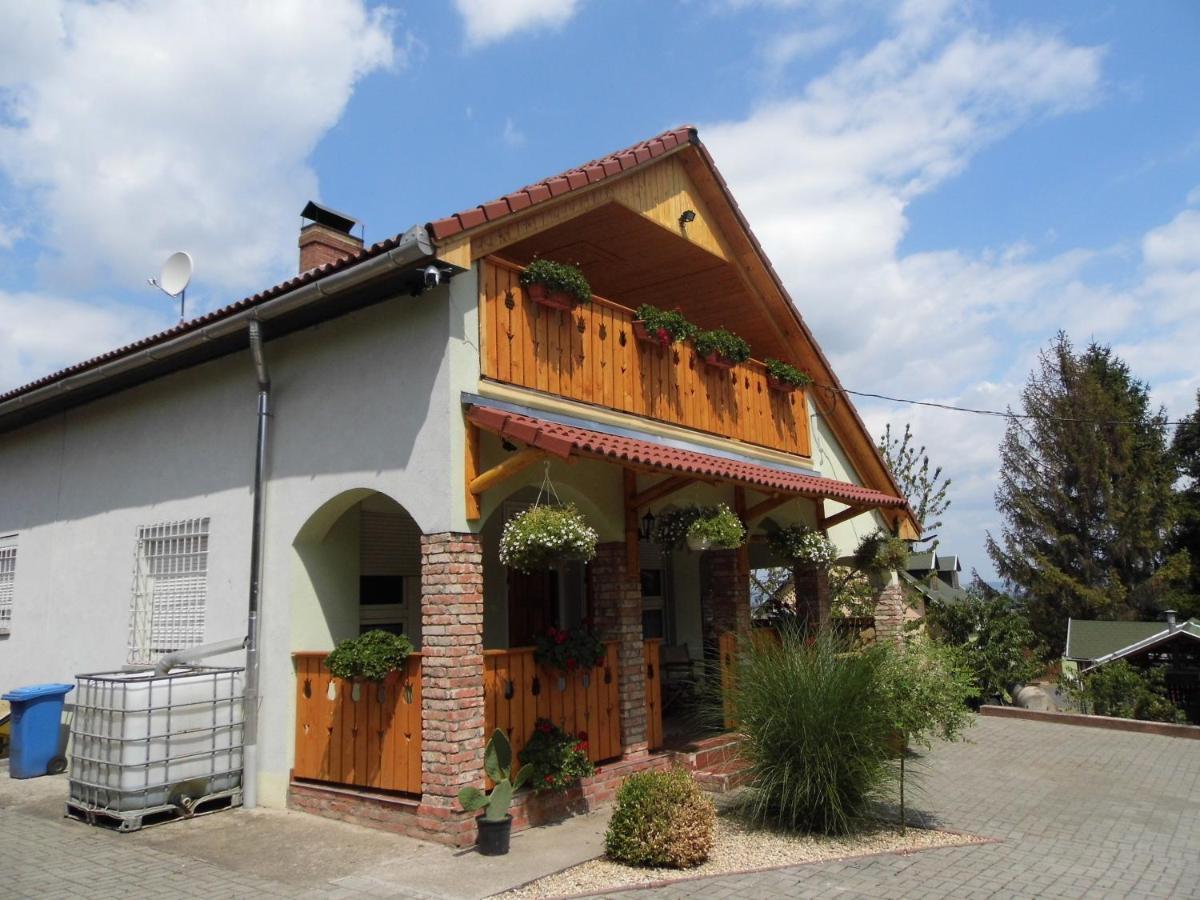 Gergely-Haz, A Volt Peteri Dezsas Vendeghaz Villa Sajoszentpeter Exterior photo